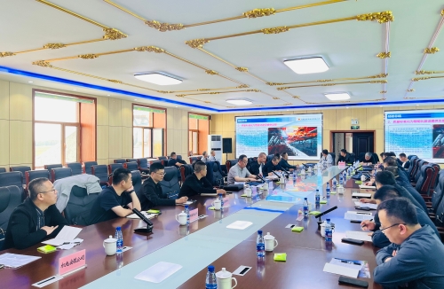 9月26日，，，，，，，，公司召开智能化综采建设东荣一矿现场会