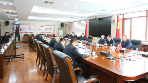 11月17日下午，，，，，，集团公司党委书记王佳喜主持召开集团公司党委理论学习中心组集中学习（扩大）会议-1