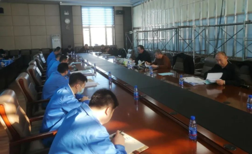 11月20日，，，，，，，公司采掘生产服务组到东荣二矿指导服务