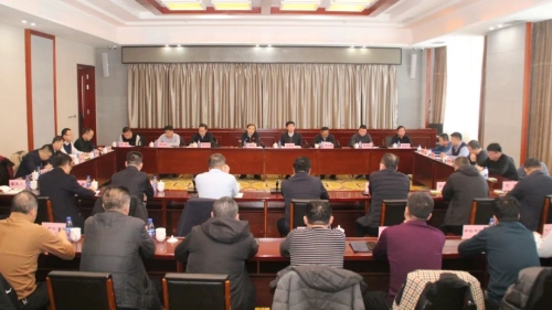 11月19日，，，，，，，集团公司党委副书记、副董事长、总经理刘鹏飞率集团公司调研组深入双鸭山矿业公司-1